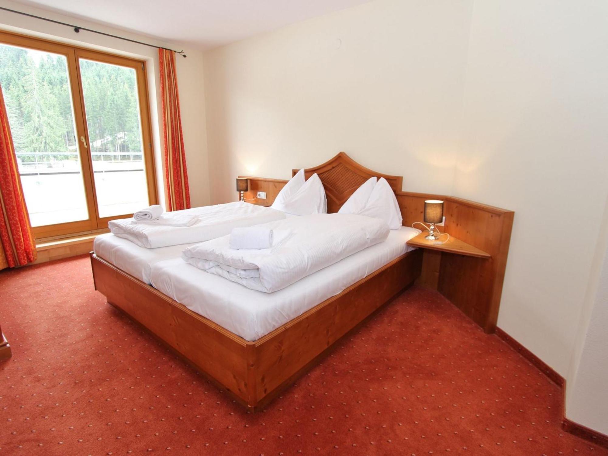 Large Chalet Apartment In Saalbach Hinterglemm 외부 사진